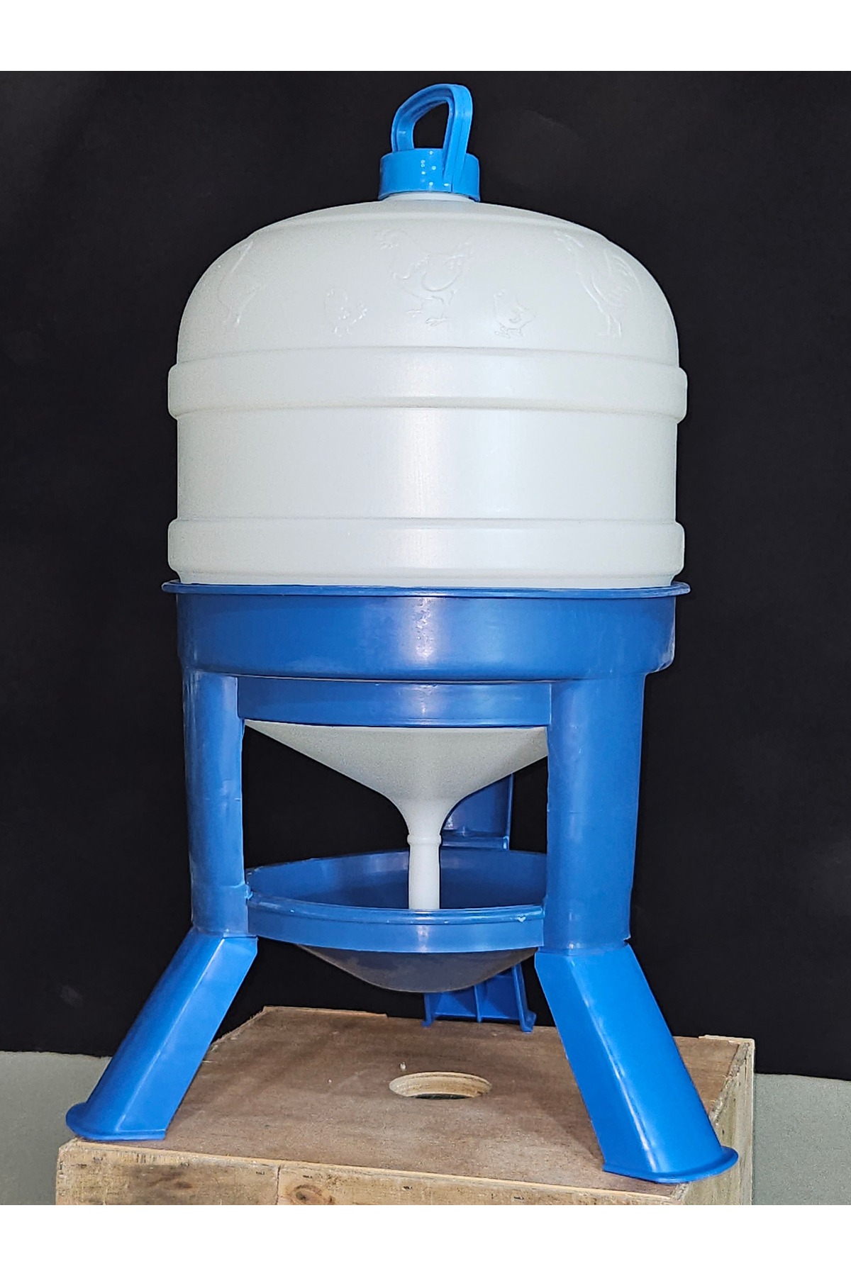 20 LİTRE DAMACANA HAZIR GÜVERCİN TAVUK VS SULUĞU küçük görsel